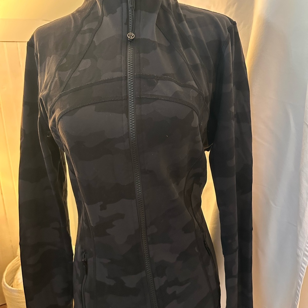 Black Camouflage Zip-Up Jacket